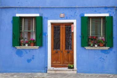 kapı boyalı evde burano Adası, Venedik, İtalya,