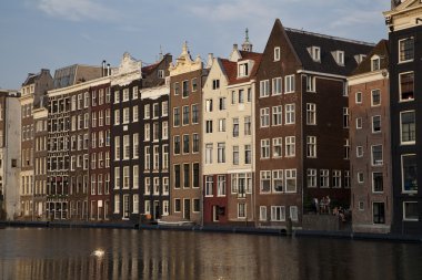 akşam Amsterdam'da evleri