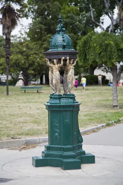 Один з питні фонтанчики в Марселі, Франції Стокове Зображення