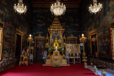 Phra Nakhon, Bangkok . 11 Haziran 2022. Wat Ratchapradit Sathitmahasimaram Rajawarawiharn . Mermer fayanslar, yaldızlı meşe ve canlı mozaikler 19. yüzyıl tapınağında ve kraliyet manastırı kompleksinde..