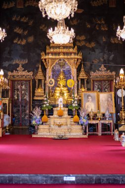 Phra Nakhon, Bangkok . 11 Haziran 2022. Wat Ratchapradit Sathitmahasimaram Rajawarawiharn . Mermer fayanslar, yaldızlı meşe ve canlı mozaikler 19. yüzyıl tapınağında ve kraliyet manastırı kompleksinde..