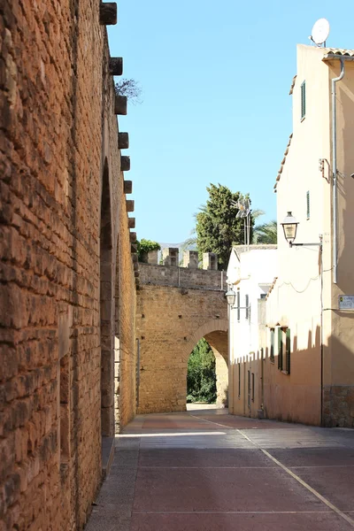 Alte festung in alcudia, mallorca — Stockfoto