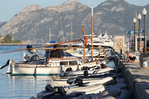 Yachts dans le port — Photo