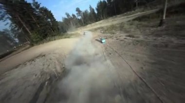 Otomobil yarışlarına arabalar katılıyor