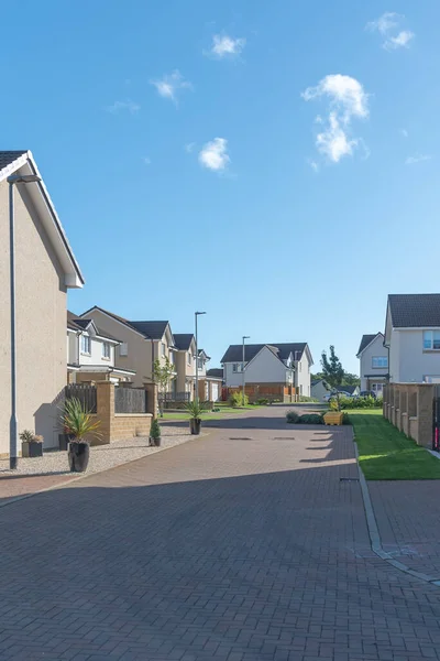 アーバイン スコットランド 2021年9月19日 半独立したヴィラの様々なデザインとノースエアシャーの近代的なスコットランド住宅開発 — ストック写真