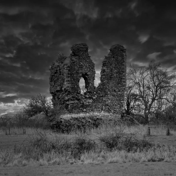 Old Ruins Auchenharvie Castle Village Torranyard North Ayrshire Edited Black — Stockfoto