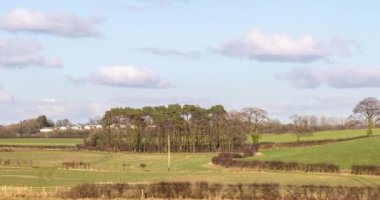 Ayrshire 'da Irvine ve Stewarton arasındaki Perceton Mains antik tarlalarında ve Burns ülkesinin kalbinde. 