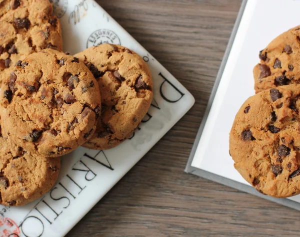 Cookies y libro —  Fotos de Stock