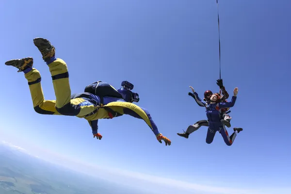 Skydiving fotoğraf. Tandem. — Stok fotoğraf