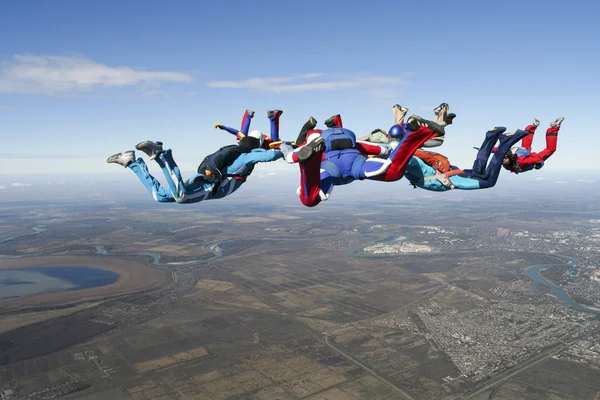 Parachutistes en chute libre — Photo