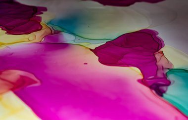 Soyut renk arkaplanı, el yapımı alkol boyası, sıvı mürekkep tekniği. Seçici odak