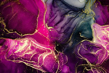 Soyut pembe ve mavi parlak renk sıvısı arkaplan, altın çizgili el yapımı alkol boyası, fon tasarımı için sıvı mürekkep dokusu