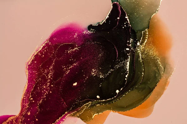 Soyut parlak parlak renk sıvısı arkaplan, altın çizgili el yapımı alkol boyası, yüksek çözünürlüklü arka plan tasarımı için sıvı mürekkep dokusu