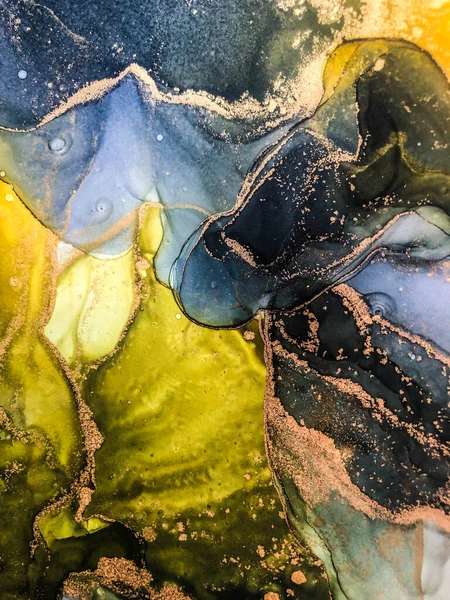 Soyut parlak renk sıvısı arkaplan, altın çizgili el yapımı alkol boyası, arkaplan tasarımı için sıvı mürekkep dokusu