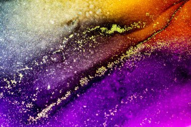 Soyut parlak parlak renk akışkan arka plan, altın çizgili el yapımı alkol tablosu. Yüksek çözünürlüklü arkaplan tasarımı için sıvı mürekkep dokusu