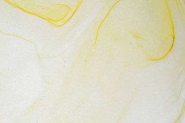 Soyut parlak parlak renk akışkan arka plan, altın çizgili el yapımı alkol tablosu. Yüksek çözünürlüklü arkaplan tasarımı için sıvı mürekkep dokusu