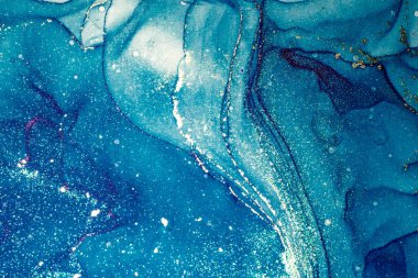 Soyut parlak parlak renk akışkan arka plan, altın çizgili el yapımı alkol tablosu. Yüksek çözünürlüklü arkaplan tasarımı için sıvı mürekkep dokusu