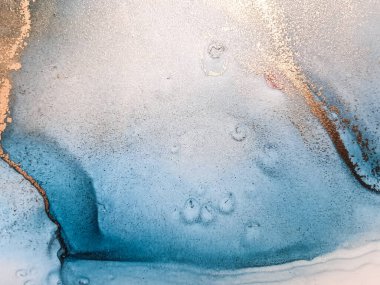 Soyut parlak parlak renk akışkan arka plan, altın çizgili el yapımı alkol tablosu. Arkaplan tasarımı için sıvı mürekkep dokusu