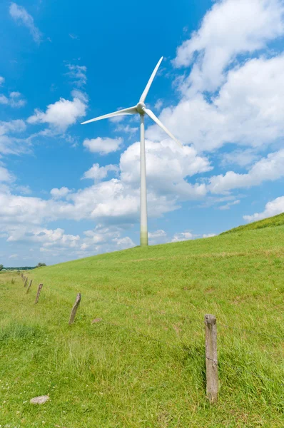 Wind turbine — Stock Photo, Image