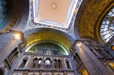 Antwerp Merkez Tren İstasyonu