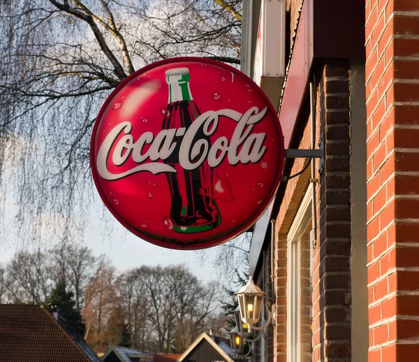 Coca-Cola sköld — Stockfoto