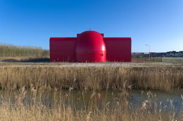 Edificio rojo moderno — Foto de Stock