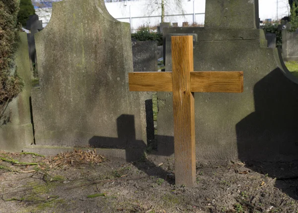 Holzkreuz — Stockfoto