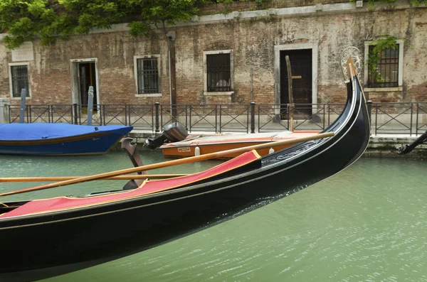 Venetianska gondolen — Stockfoto