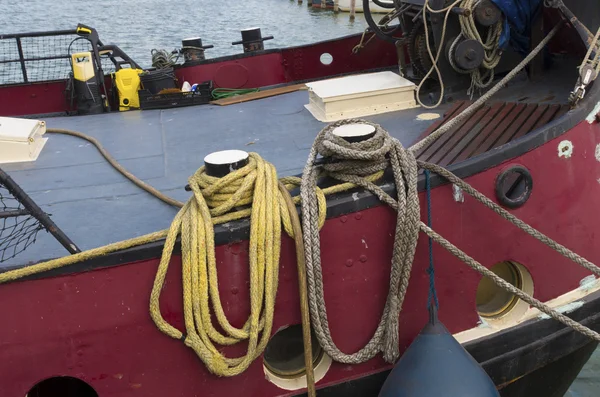 Ropes on boat — Stock Photo, Image