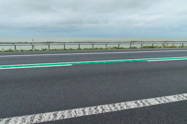 Road on dike — Stock Photo, Image