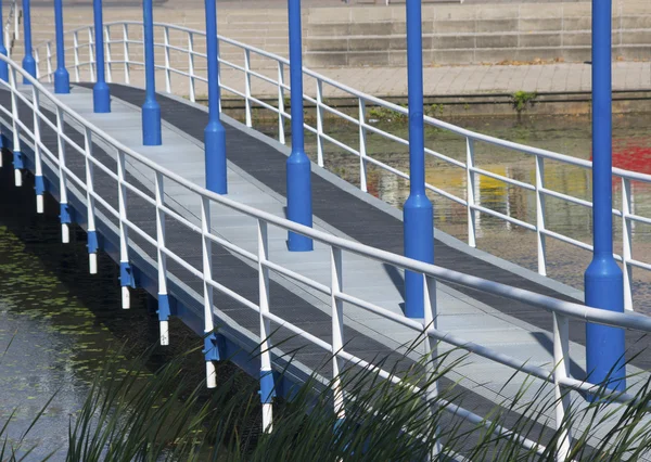 Pedestrian bridge — Stock Photo, Image