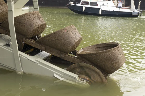 Barco de dragado — Foto de Stock