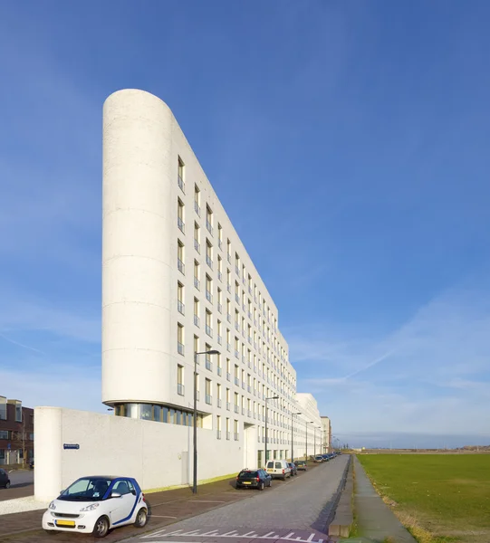 Modern apartment block — Stock Photo, Image