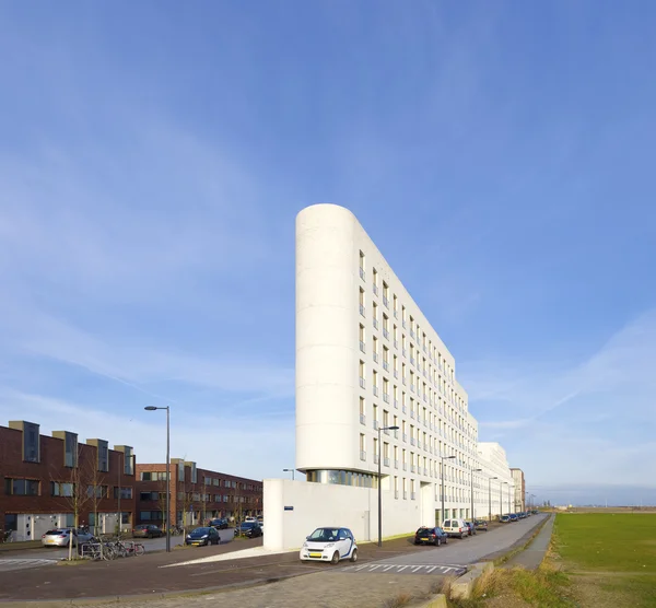 Modern apartment block — Stock Photo, Image