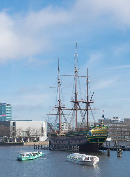 VOC loď v Amsterdamu — Stock fotografie