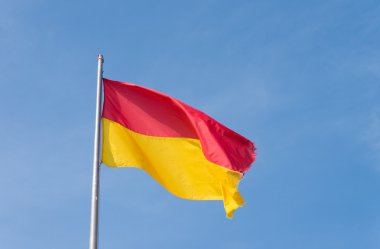 Kırmızı Sarı Bayrak