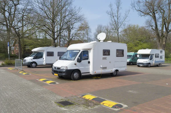 Parkeerplaats voor motor-homes — Stockfoto