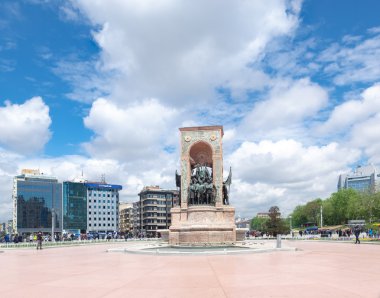 istanbul'da taksim Meydanı'nda heykeli