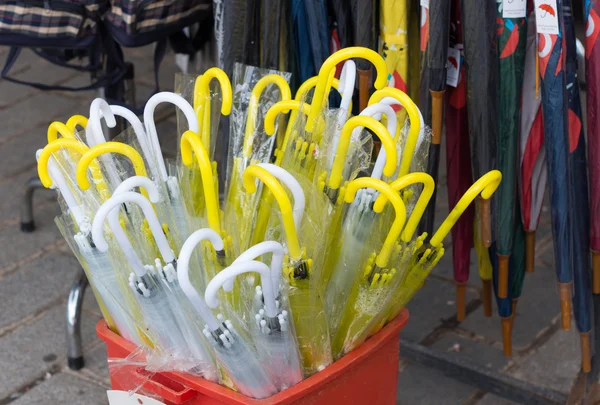 Guarda-chuvas para venda — Fotografia de Stock