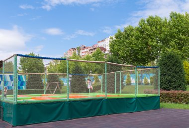 Trambolinleri behing net