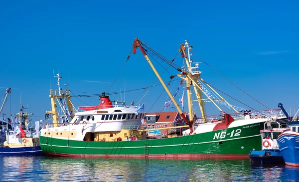 Fishing boats in harbor — Stock Photo, Image