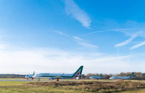 Enschede Netherlands Aralik 2021 175 Çift Motorlu Embraer Jet Uçağı — Stok fotoğraf