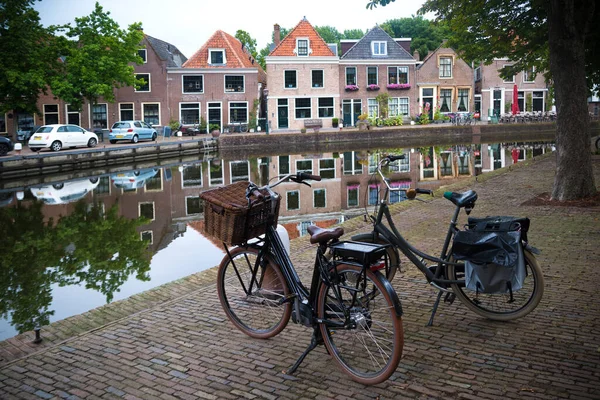 Bicycles Parked Old Inner Harbor Dutch Village Spaarndam — 图库照片