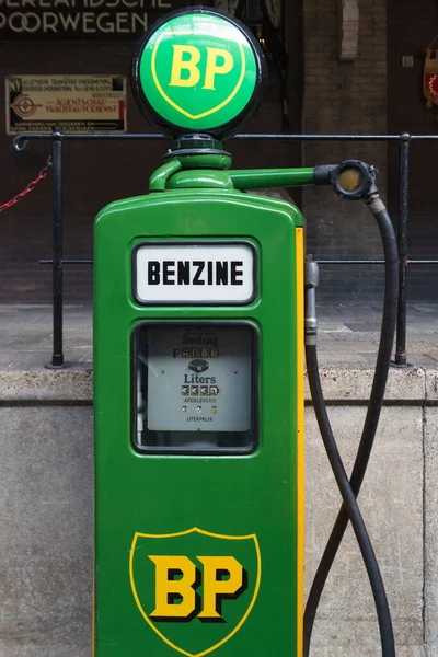 Utrecht Netherlands August 2019 Old Vintage Gasoline Benzine Pump Dutch — Stock Photo, Image