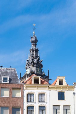 Nijmegen, Hollanda 'daki St. Stevens kilisesinin çan kulesi.