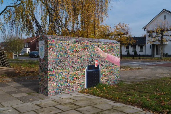 Oldenzaal Netherlands 2019年11月17日 沿街装饰精美的电力变压器盒 — 图库照片