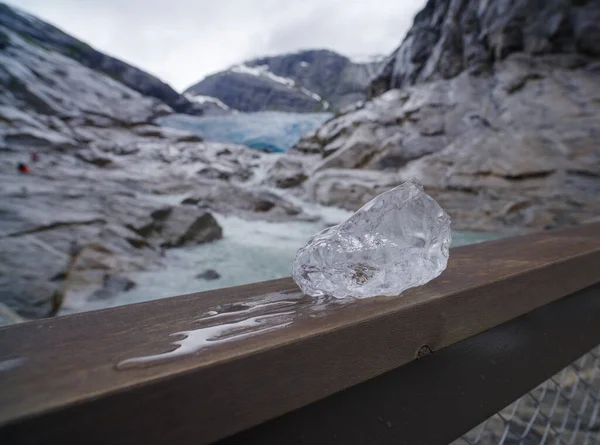 Piece Ice Railing Bridge Nigardsbreen Glacier Background — Stock Photo, Image