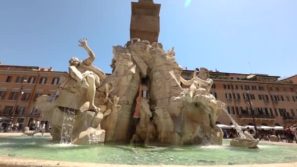 Fountain of the Four Rivers on Piazza Navona in Rome Italy — Stock Video
