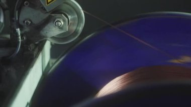 Kablo üretim süreci, kablo fabrikasındaki mekanizma.