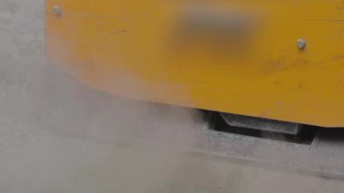 Toprak titreşimli plaka. Tokuşturucu. İnşaat Çalışma Akışı